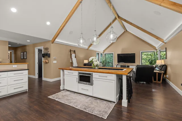 $1,799,999 | 10 Lewis Road, Kittery, ME 03904