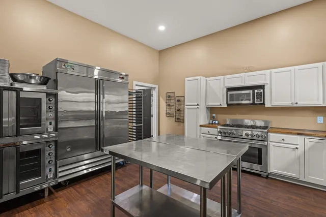 $1,799,999 | 10 Lewis Road, Kittery, ME 03904