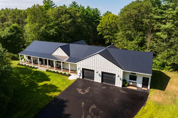 $1,599,900 | 10 Lewis Road, Kittery, ME 03904