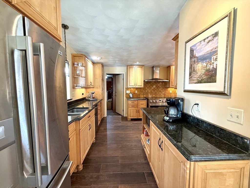 5 Birchwood Road Worcester, MA 01609 - Photo 9 of 36 Gallery Image 9