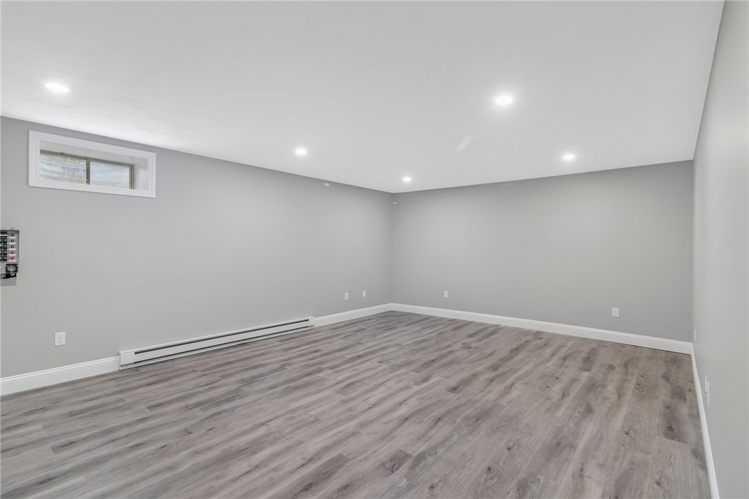 53 River Run Middletown, RI 02842 - Photo 25 of 33