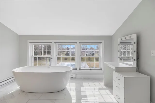 $3,500 | 53 River Run, Middletown, RI 02842