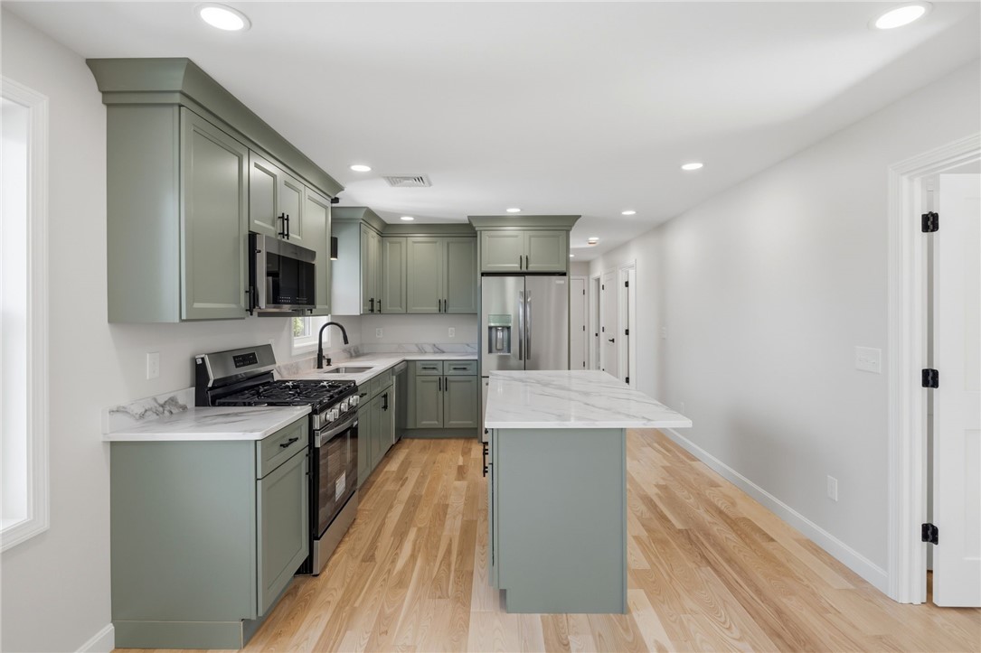 14 Raphael Avenue Providence, RI 02904 - Photo 38 of 50