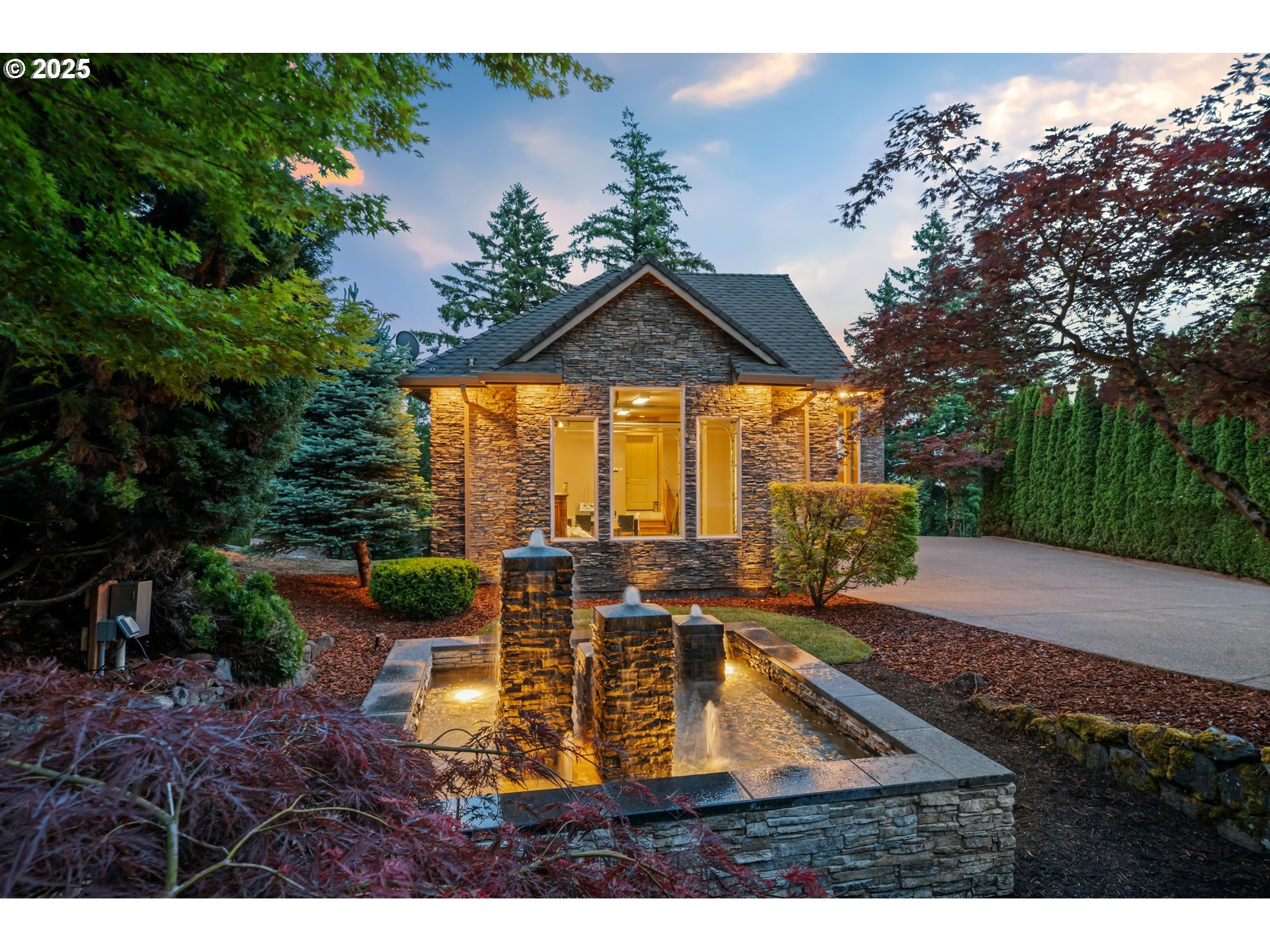 612 Northwest Valley Street Camas, WA 98607 - Photo 2 of 46 Gallery Image 2