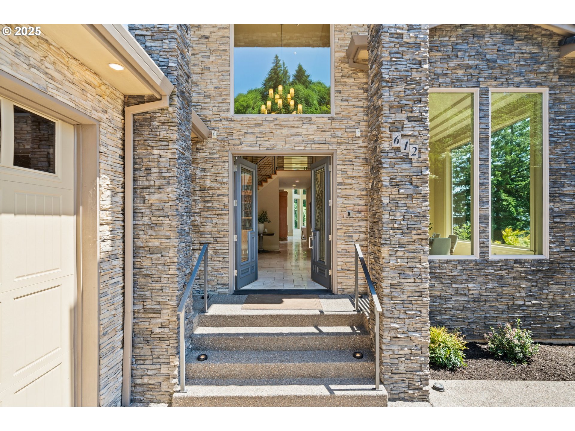 612 Northwest Valley Street Camas, WA 98607 - Photo 4 of 46 Gallery Image 4