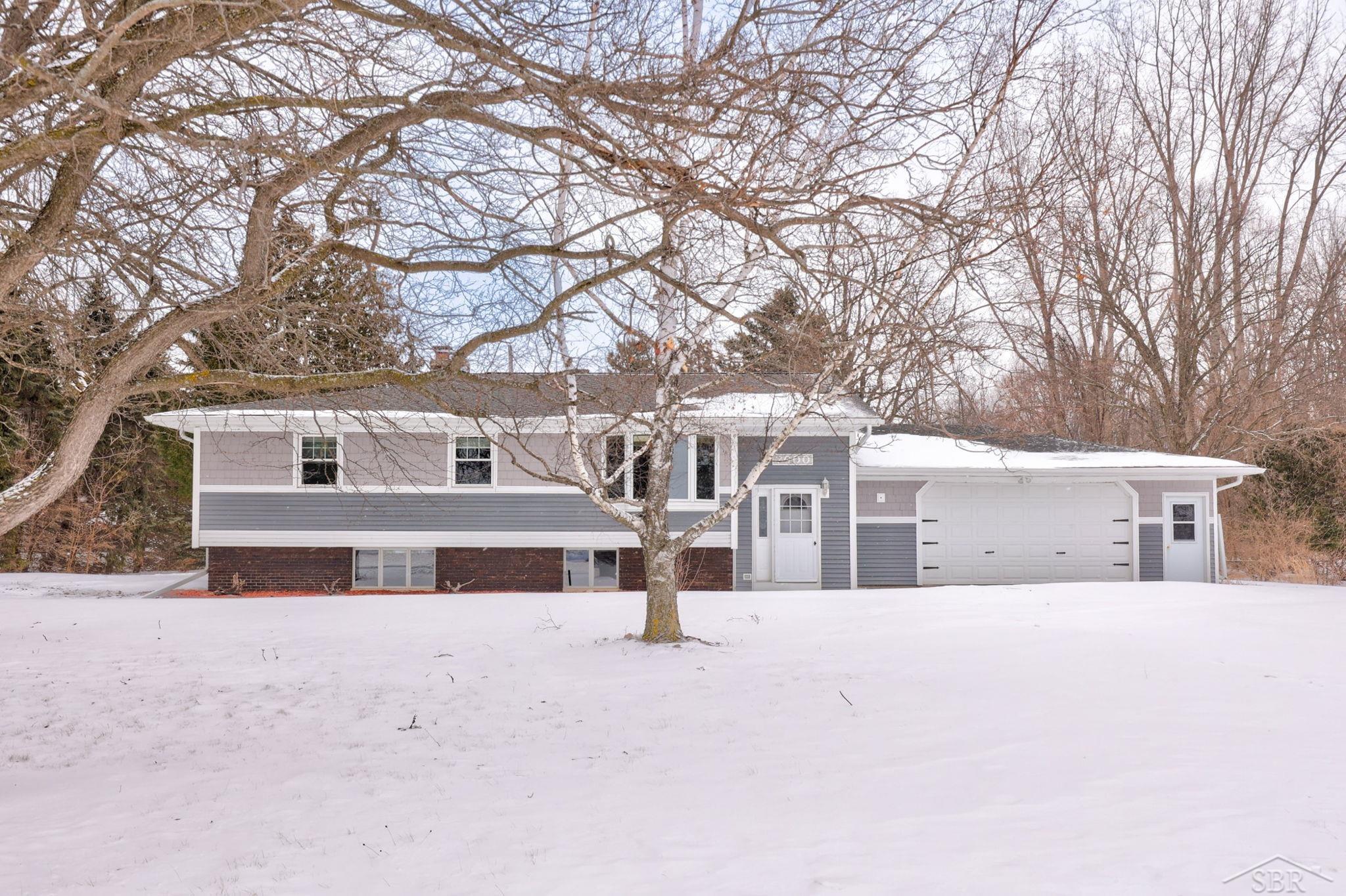 7600 Forest Road Unionville, MI 48767 - Photo 1 of 31