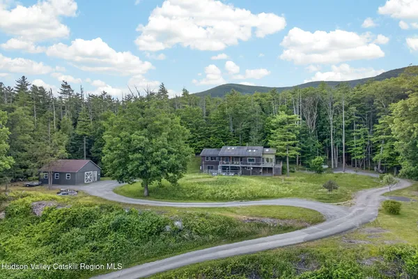 $850,000 | 95 West Saugerties Road, Woodstock, NY 12498