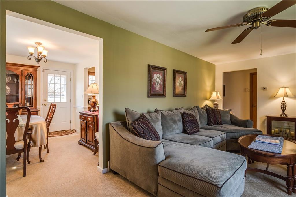842 Rosalind Road Pittsburgh, PA 15237 - Photo 4 of 21 Gallery Image 4