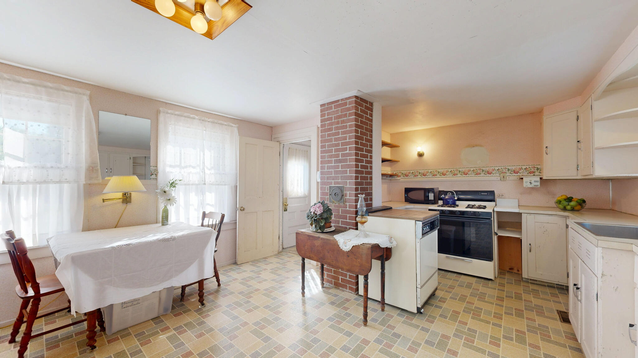884 River Road St. George, ME 04860 - Photo 2 of 55 Sun-Filled Kitchen