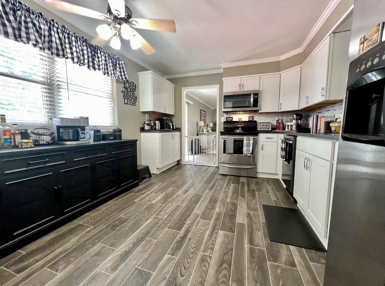 327 West Forestdale Road Ashland, KY 41102 - Photo 5 of 26