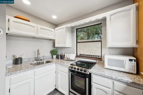 $2,795,000 | 41 Kellie Ann Court, Orinda, CA 94563