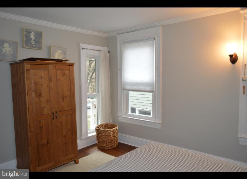 628 St Johns Road Baltimore, MD 21210 - Photo 18 of 29 Bedroom (Master)w/ lots of windows