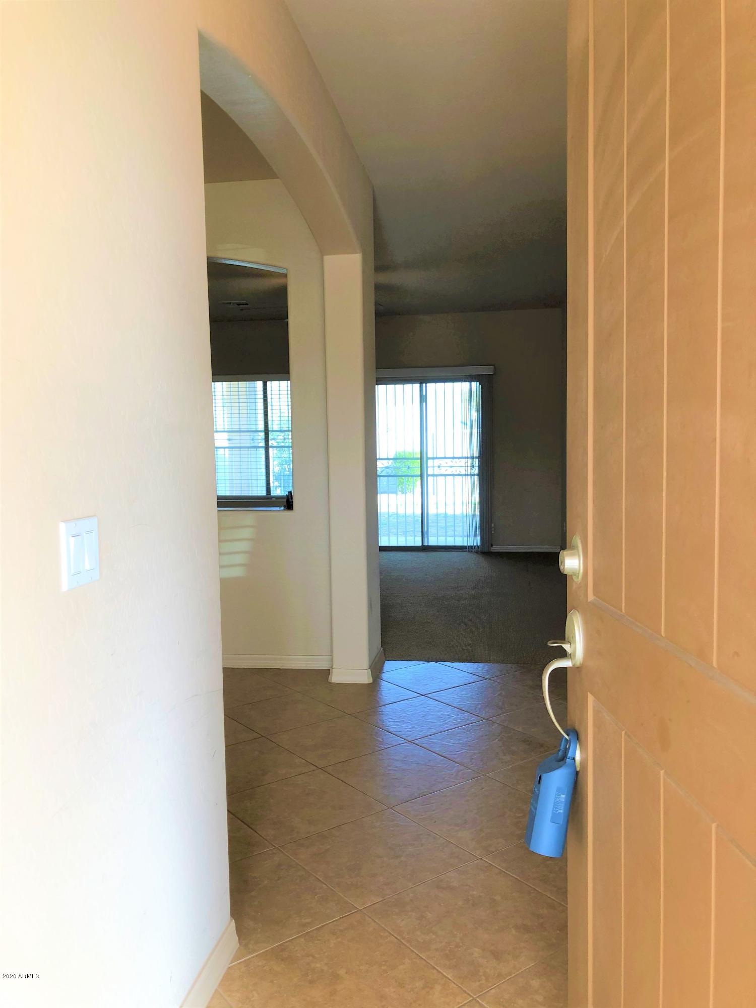 1532 East Apollo Road Phoenix, AZ 85042 - Photo 2 of 31 IMG_3695