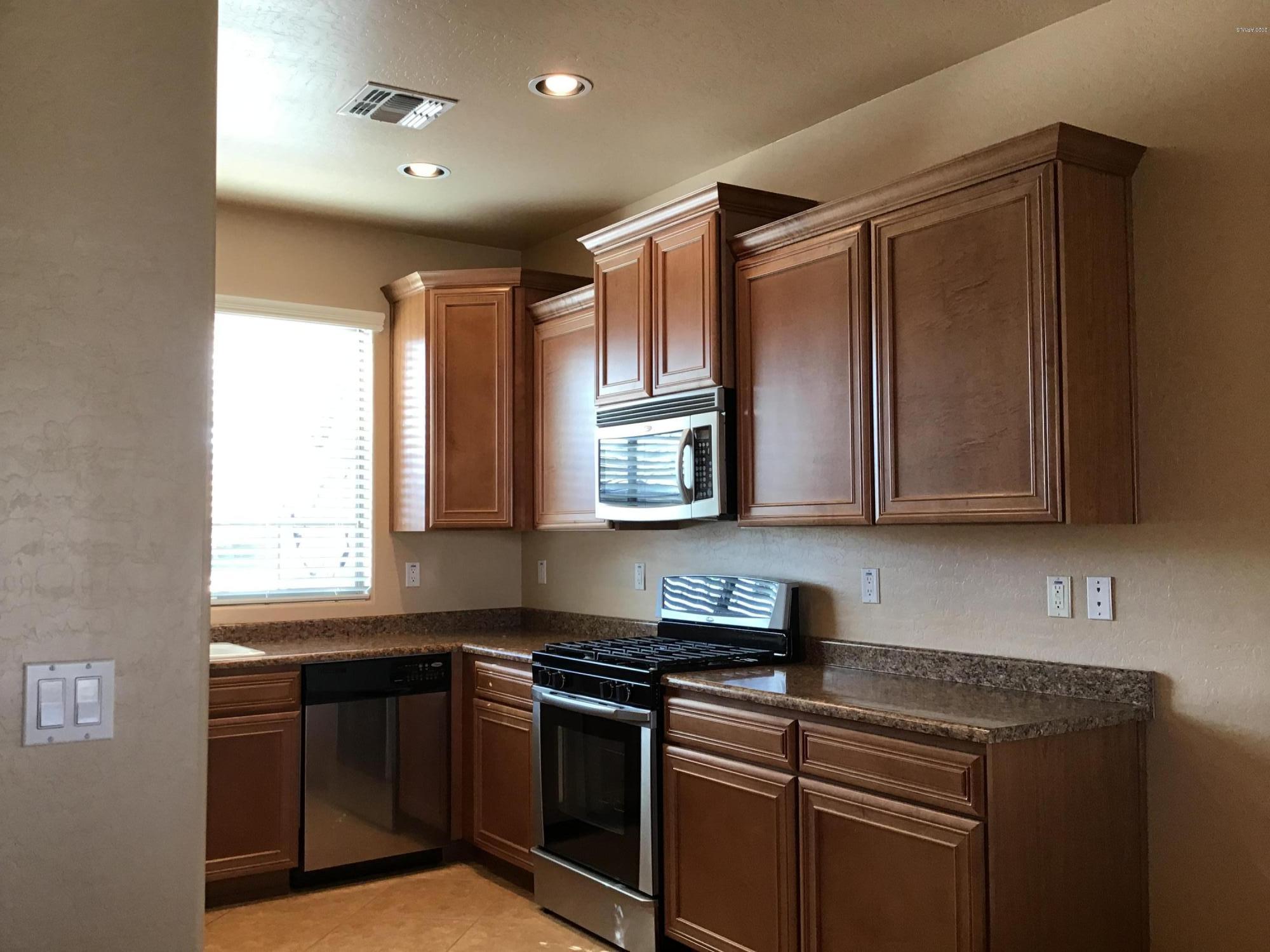 1532 East Apollo Road Phoenix, AZ 85042 - Photo 3 of 31 IMG_0067