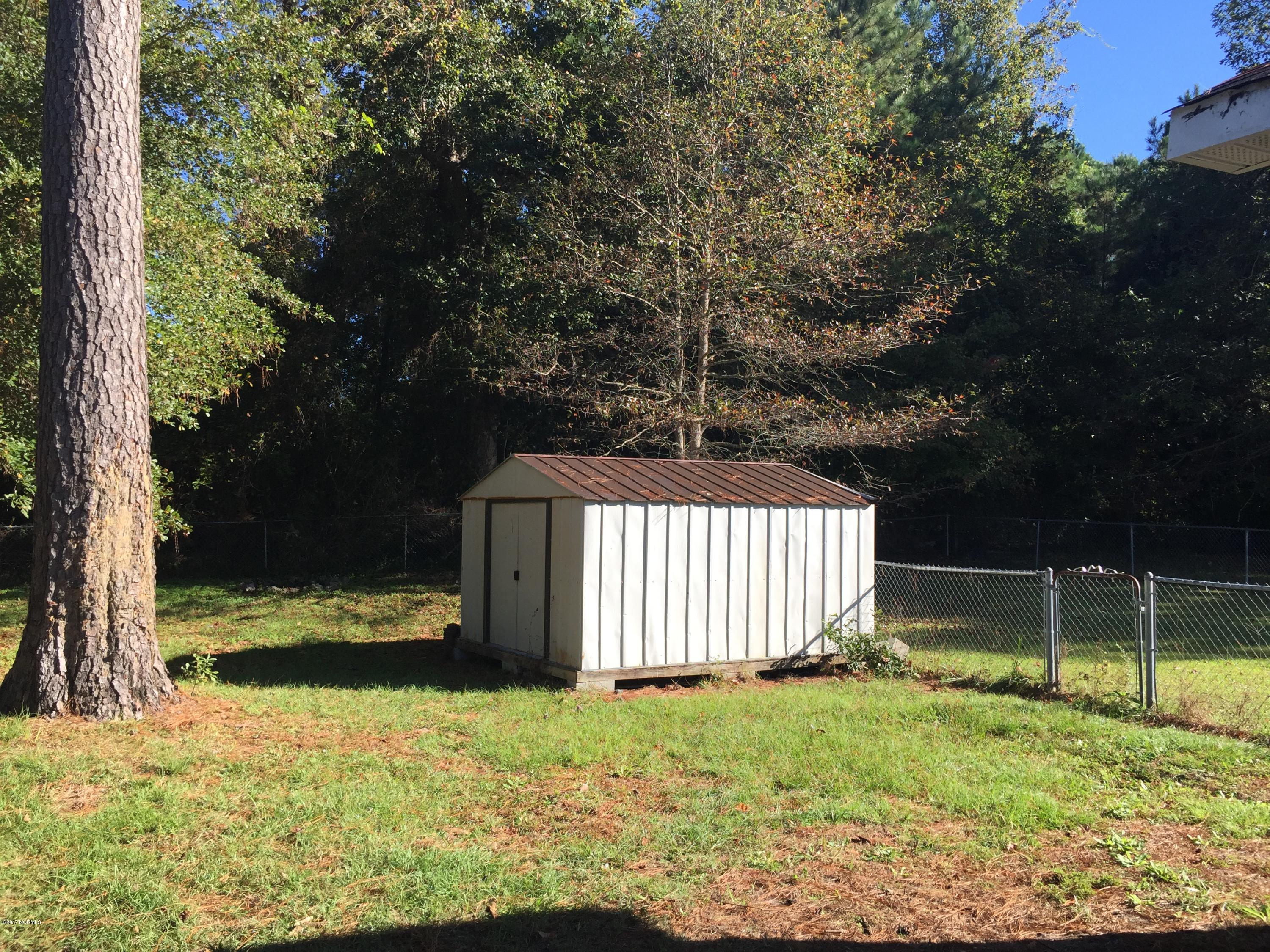 301 Hilda Road Jacksonville, NC 28546 - Photo 13 of 14 Storage Building Conveys