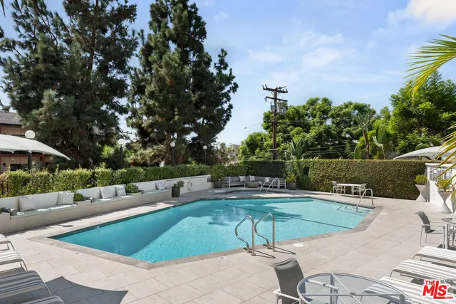 $5,000 | 8787 Shoreham Drive, Unit 109, West Hollywood, CA 90069