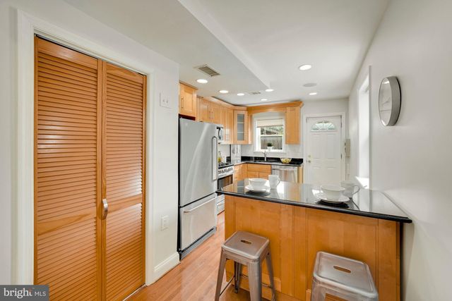 $855,000 | 1640 Independence Avenue Southeast, Washington, DC 20003