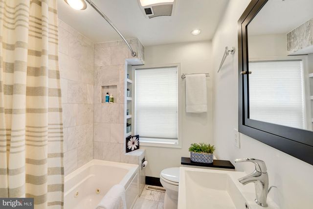 $855,000 | 1640 Independence Avenue Southeast, Washington, DC 20003