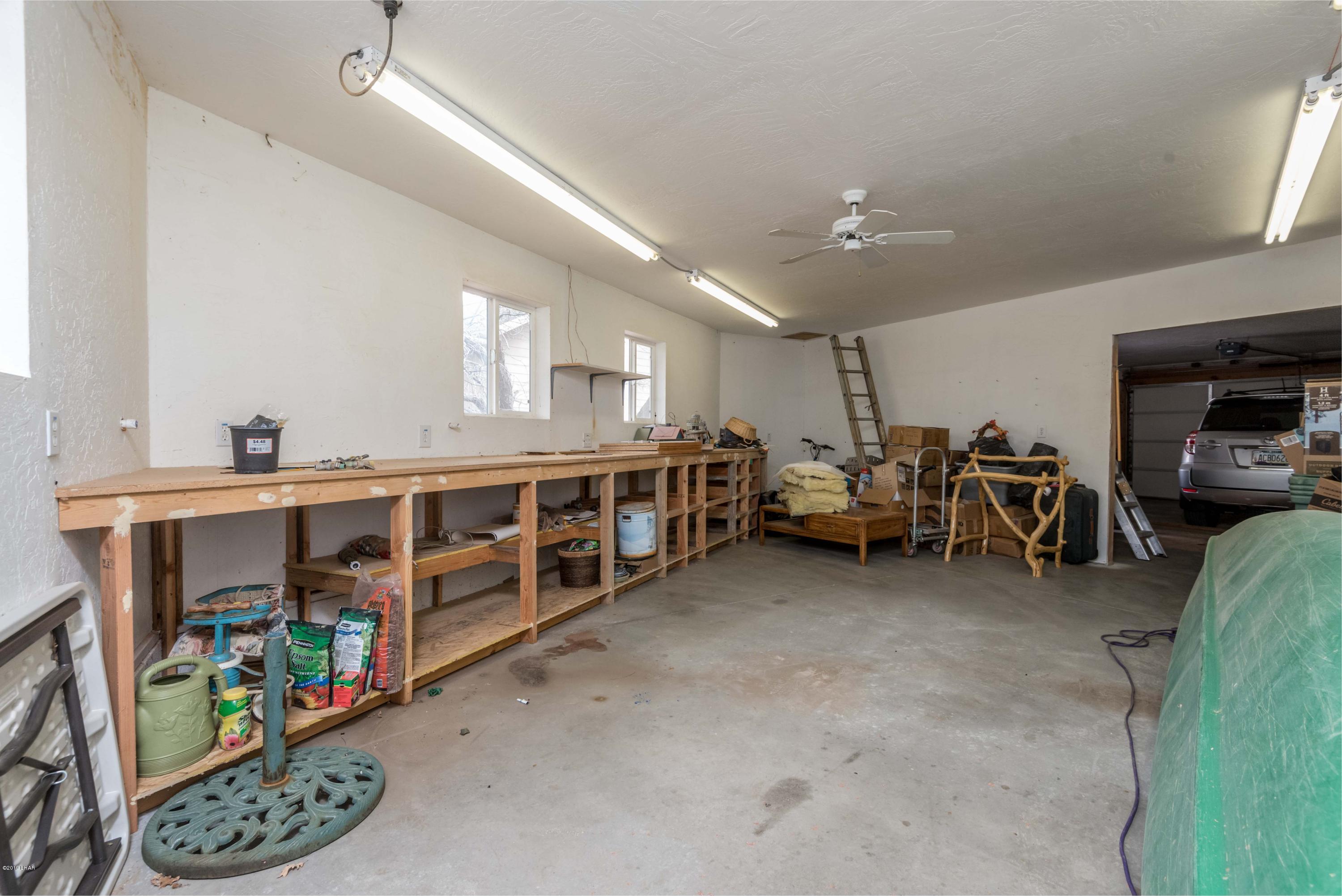 4690 South Hansen Road Kingman, AZ 86401 - Photo 47 of 94 Work shop or whatever you want room in garage.