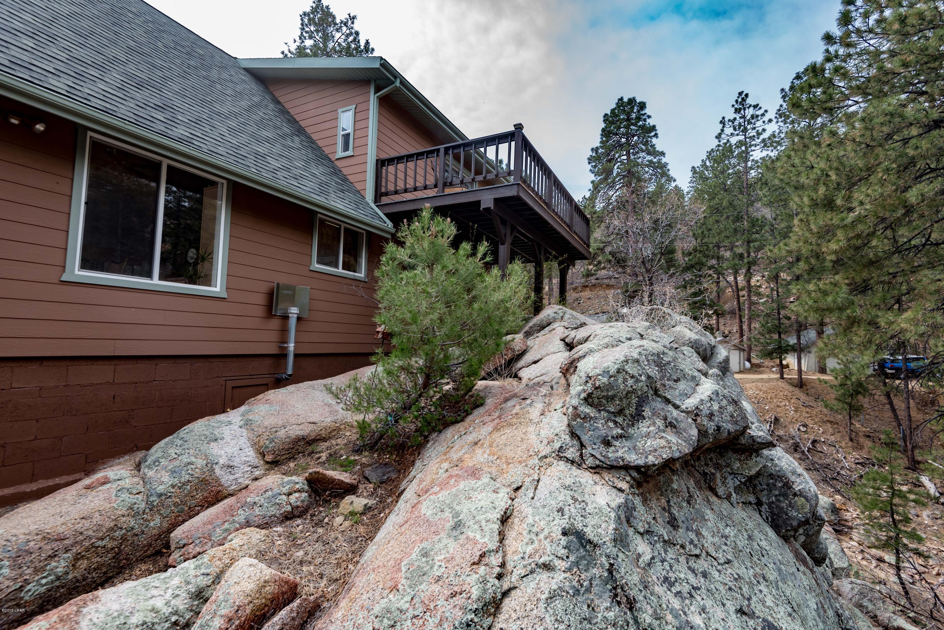 4690 South Hansen Road Kingman, AZ 86401 - Photo 73 of 94 Big beautiful granite bolders. Mountain scape.