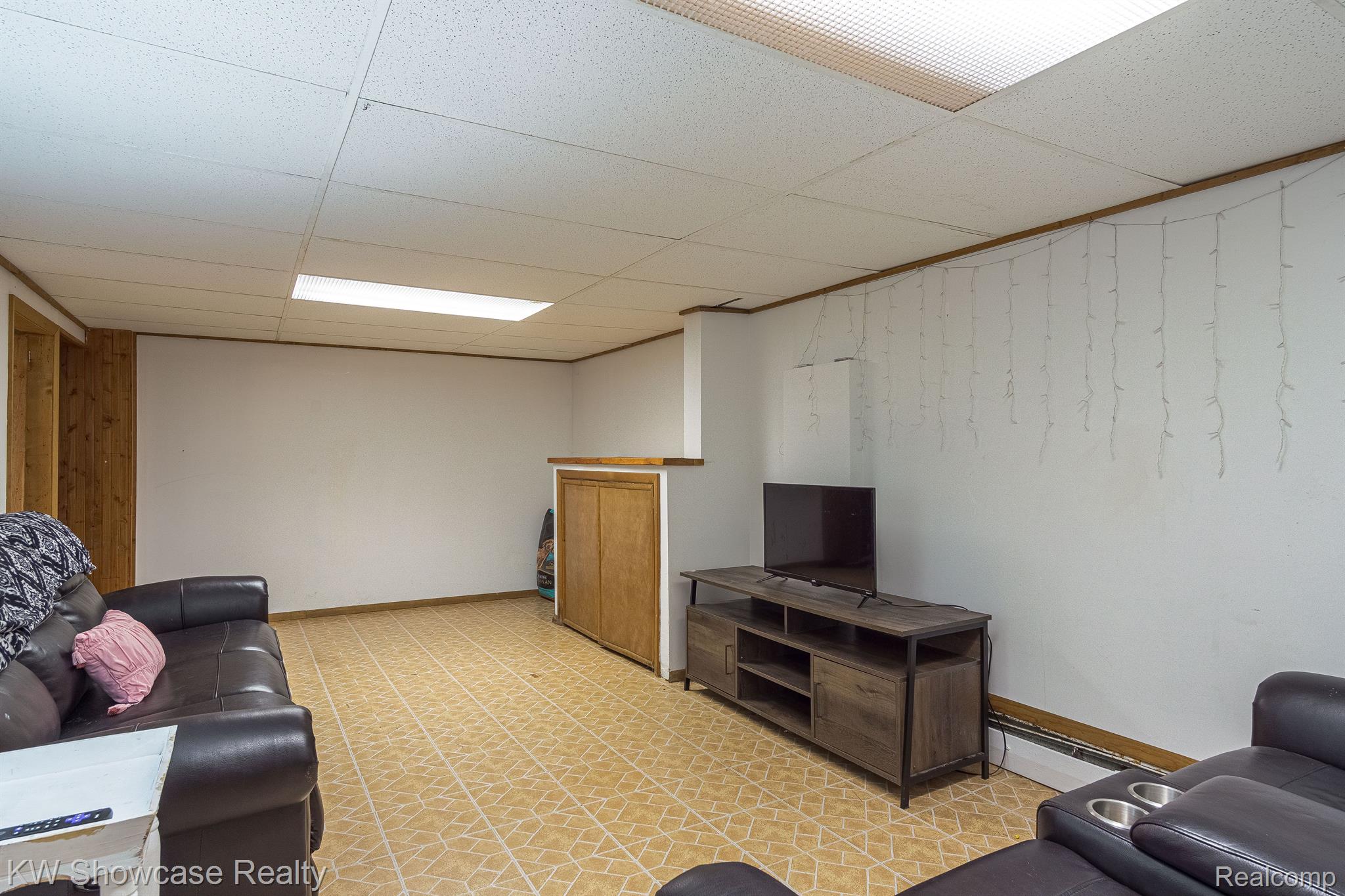 3036 Benstein Road Walled Lake, MI 48390 - Photo 19 of 24 Gallery Image 19