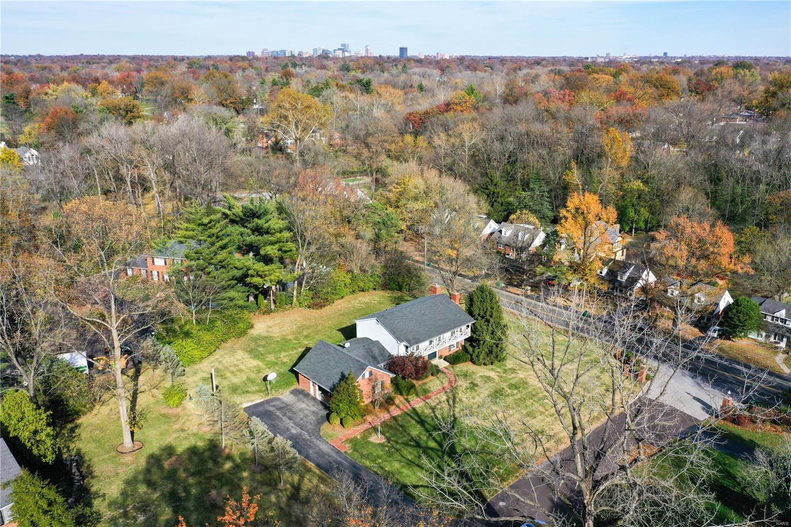 9801 Copper Hill Road St. Louis, MO 63124 - Photo 3 of 25