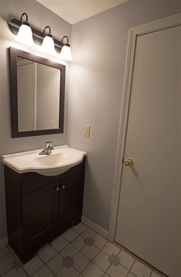 74 Sentry Way Merrimack, NH 03054 - Photo 12 of 26