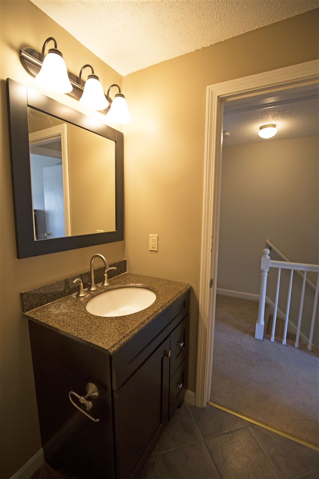 74 Sentry Way Merrimack, NH 03054 - Photo 21 of 26