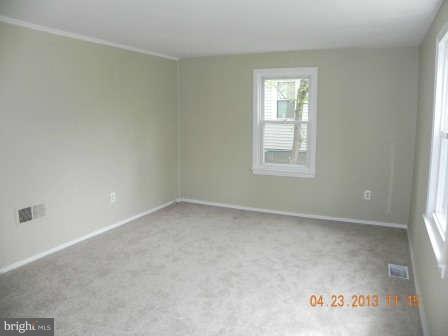 5436 Spring Road Bladensburg, MD 20710 - Photo 3 of 15 Living Room