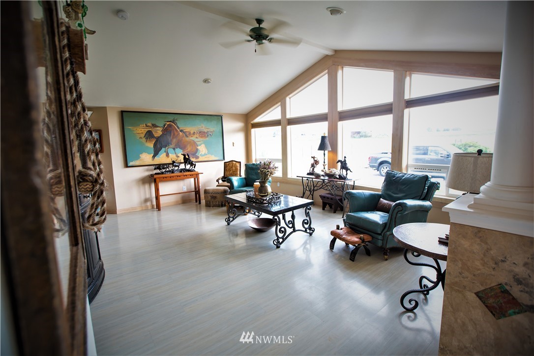 6210 4th Parallel Road Ellensburg, WA 98926 - Photo 5 of 16 Gallery Image 5