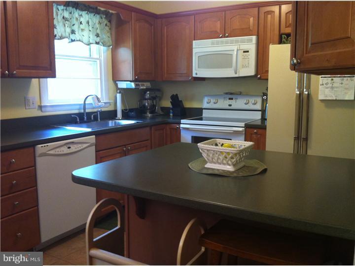 956 Tuckahoe Road Newfield, NJ 08344 - Photo 8 of 25 Kitchen