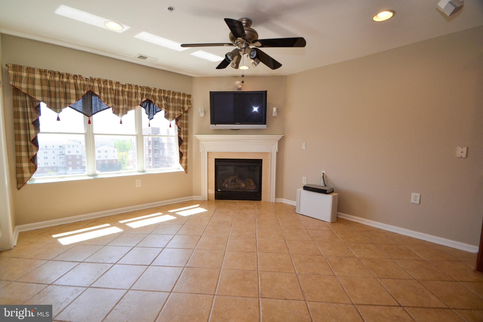 12246 Roundwood Road, Unit 701 Lutherville-Timonium, MD 21093 - Photo 5 of 24 Kitchen