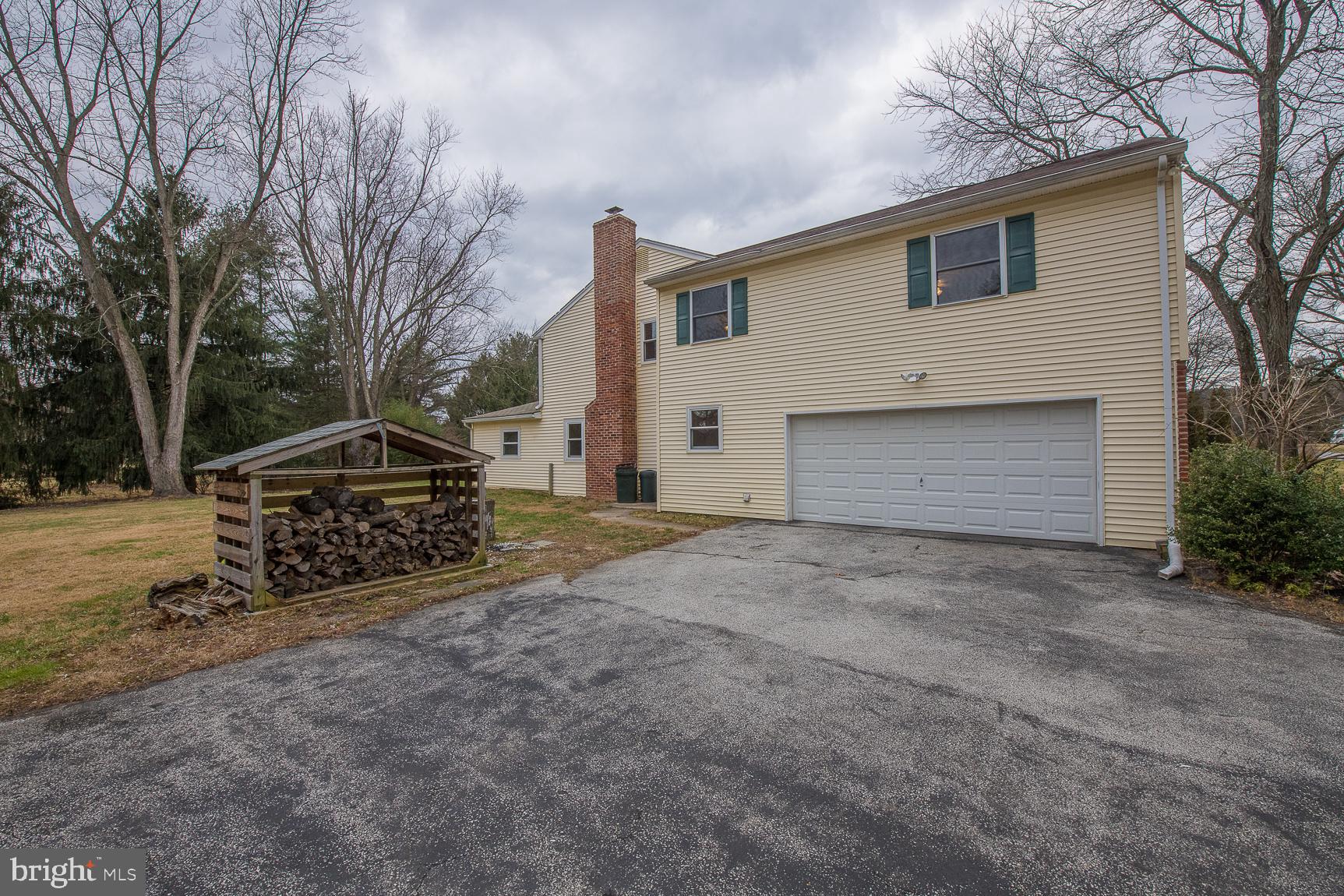 12 Ashlawn Road Malvern, PA 19355 - Photo 30 of 33 2-car garage