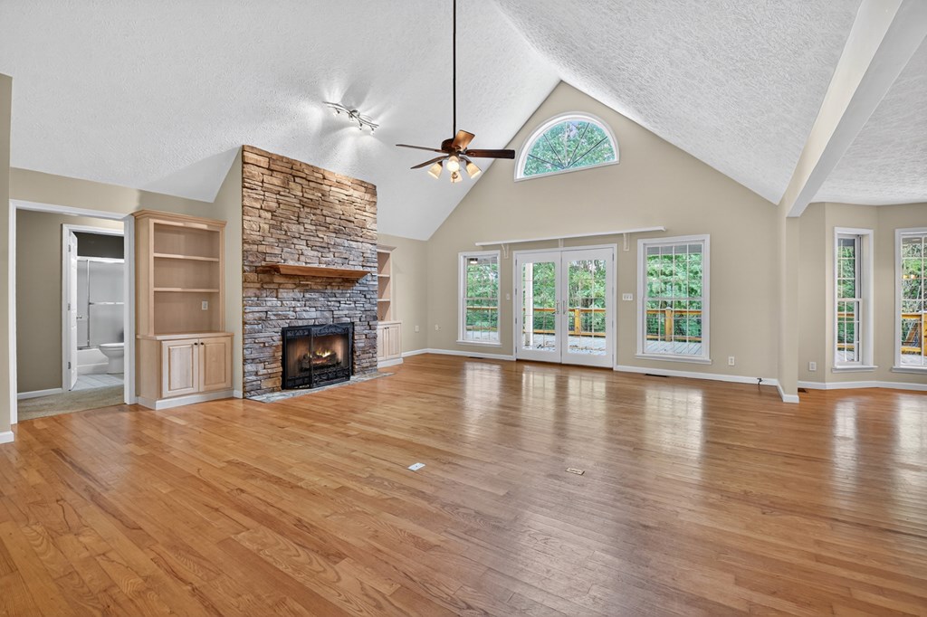 344 Cascade Lane Blue Ridge, GA 30513 - Photo 4 of 62 Gallery Image 4