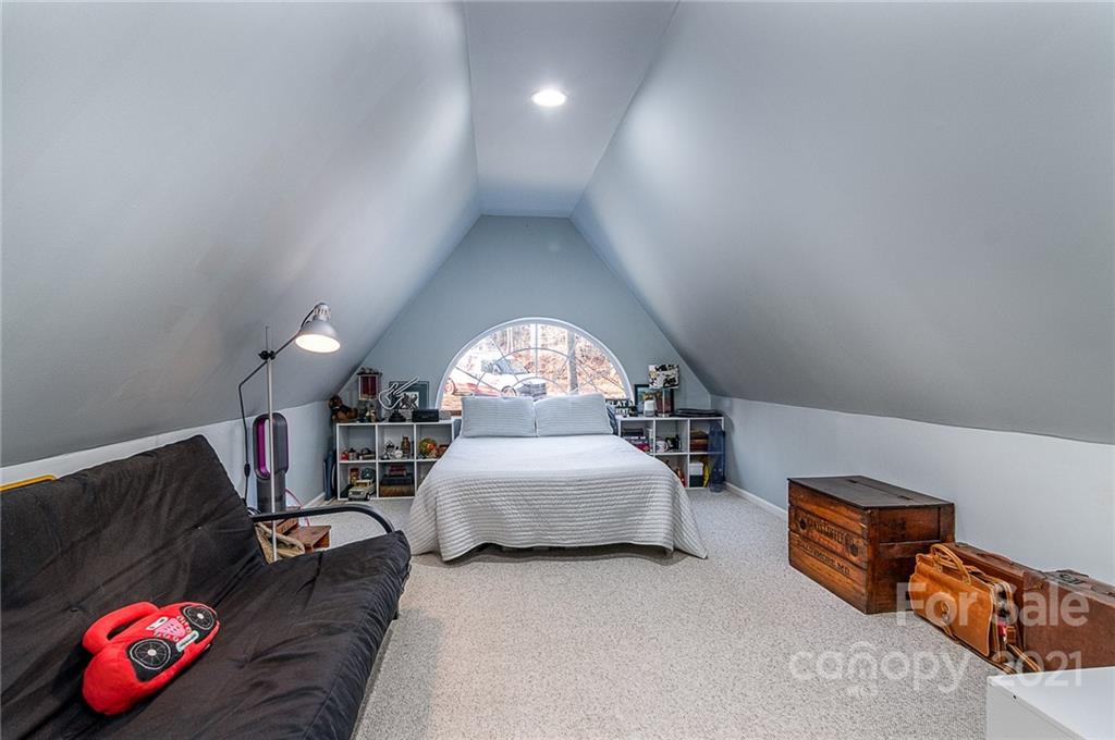 254 Beaten Path Road Mooresville, NC 28117 - Photo 17 of 35 a living room with furniture and a window