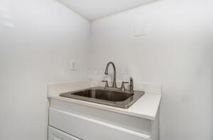 2586 Kent Road Columbus, OH 43221 - Photo 45 of 56 kent 46