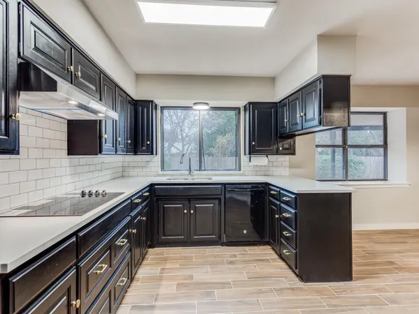 $2,850 | 3425 Derby Circle, Bedford, TX 76021