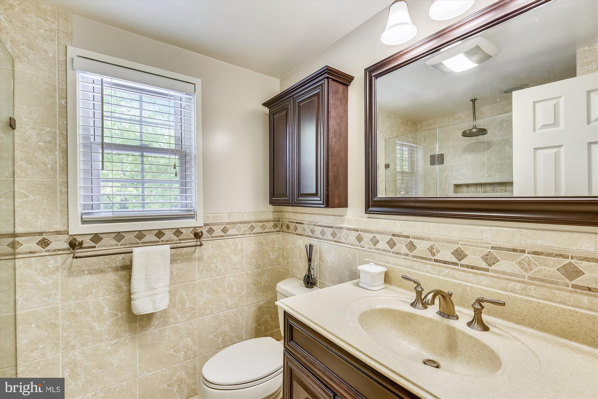 10109 Meredith Avenue Silver Spring, MD 20910 - Photo 11 of 28 Bath