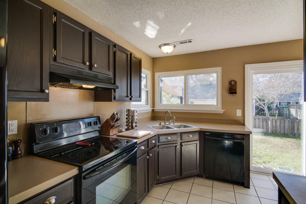 312 Hamlet Road Summerville, SC 29485 - Photo 17 of 31 cs1703164-1017