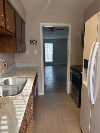 a close view of sink and tap