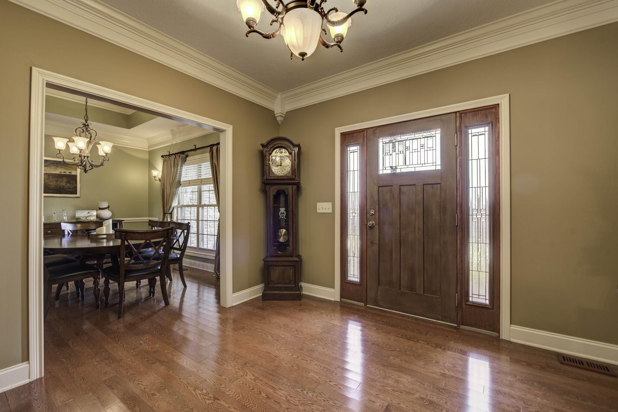 5733 Maloneyville Road Corryton, TN 37721 - Photo 18 of 40 Large Entry Foyer