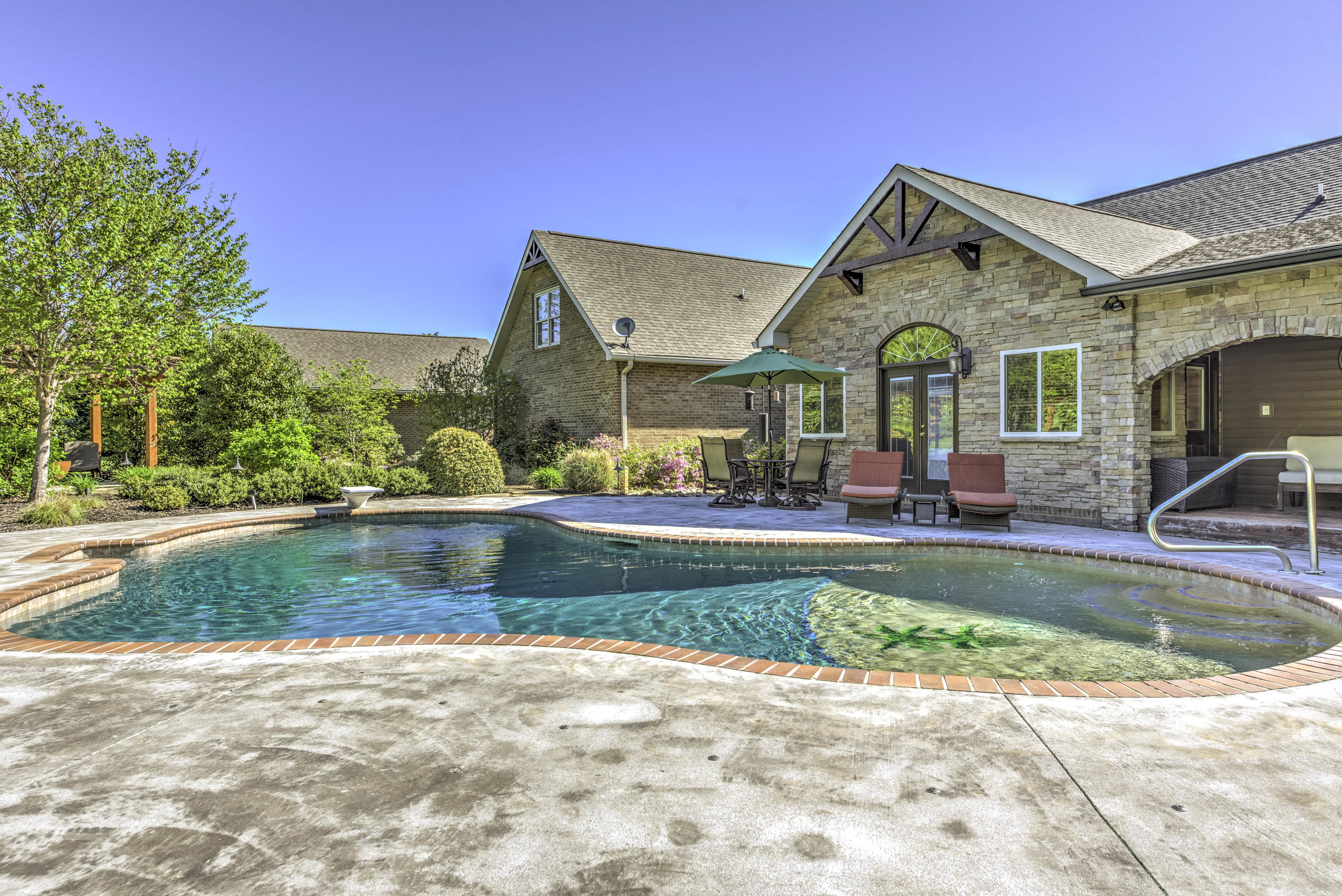 pool