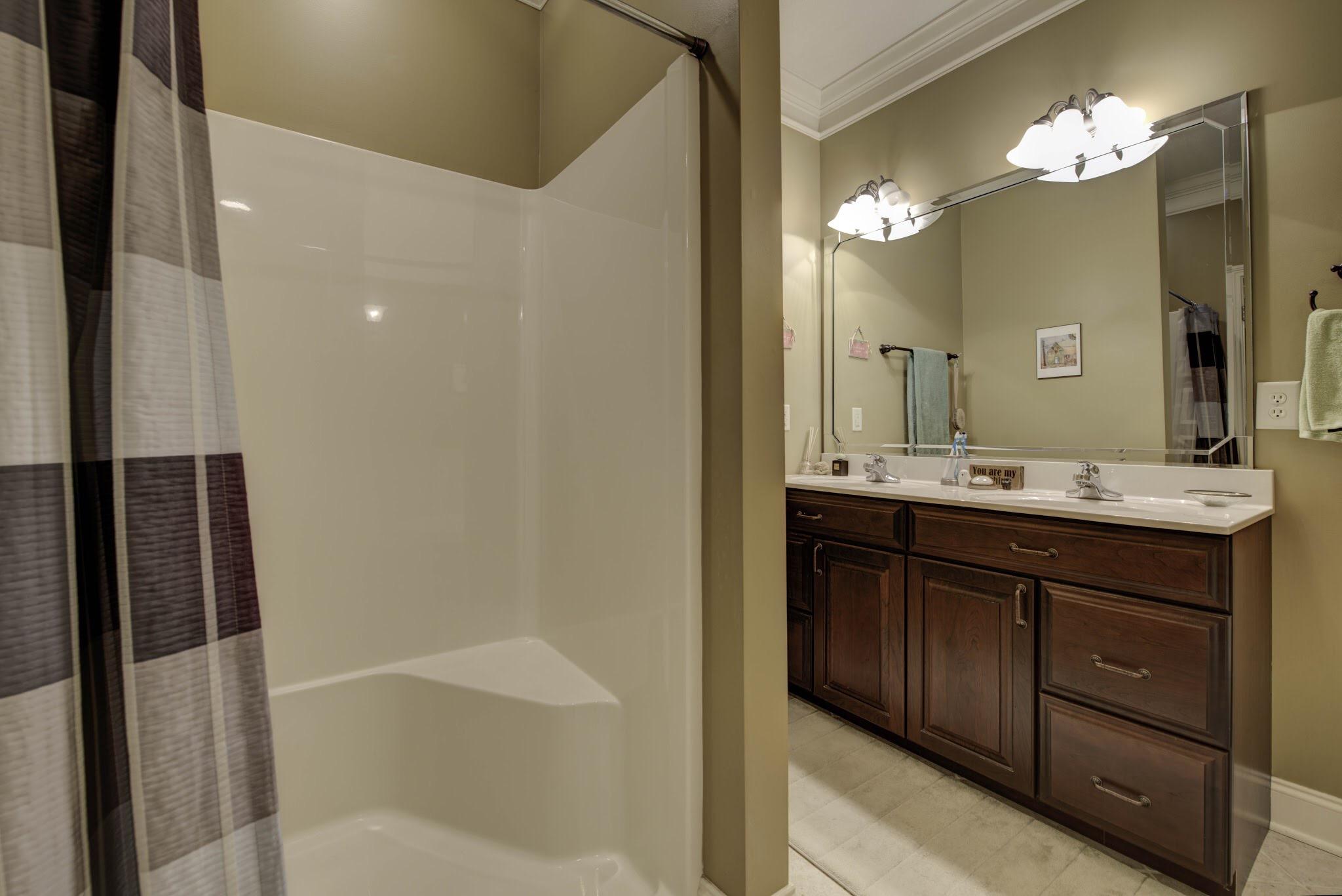 5733 Maloneyville Road Corryton, TN 37721 - Photo 34 of 40 Master Bath