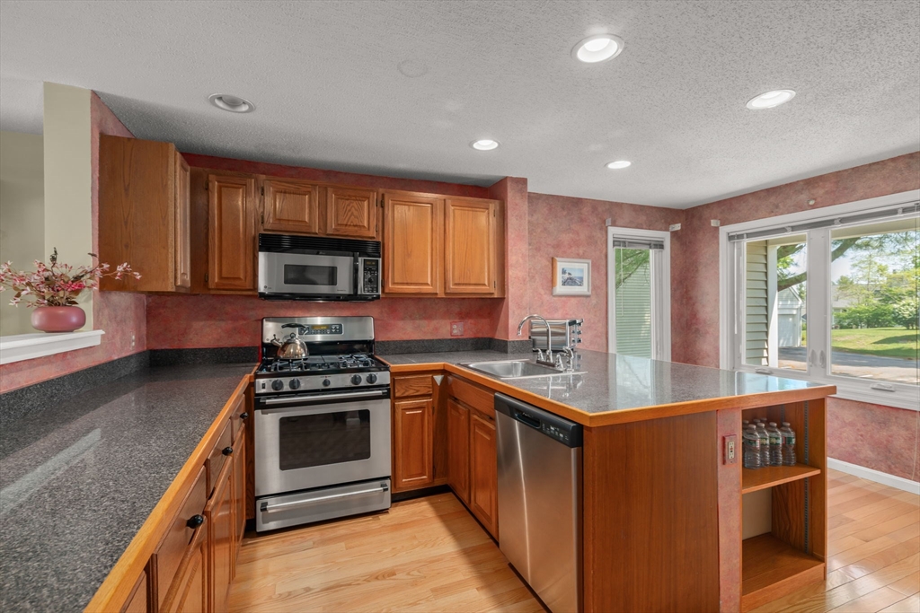 120 Stone Ridge Road, Unit 120 Franklin, MA 02038 - Photo 6 of 42