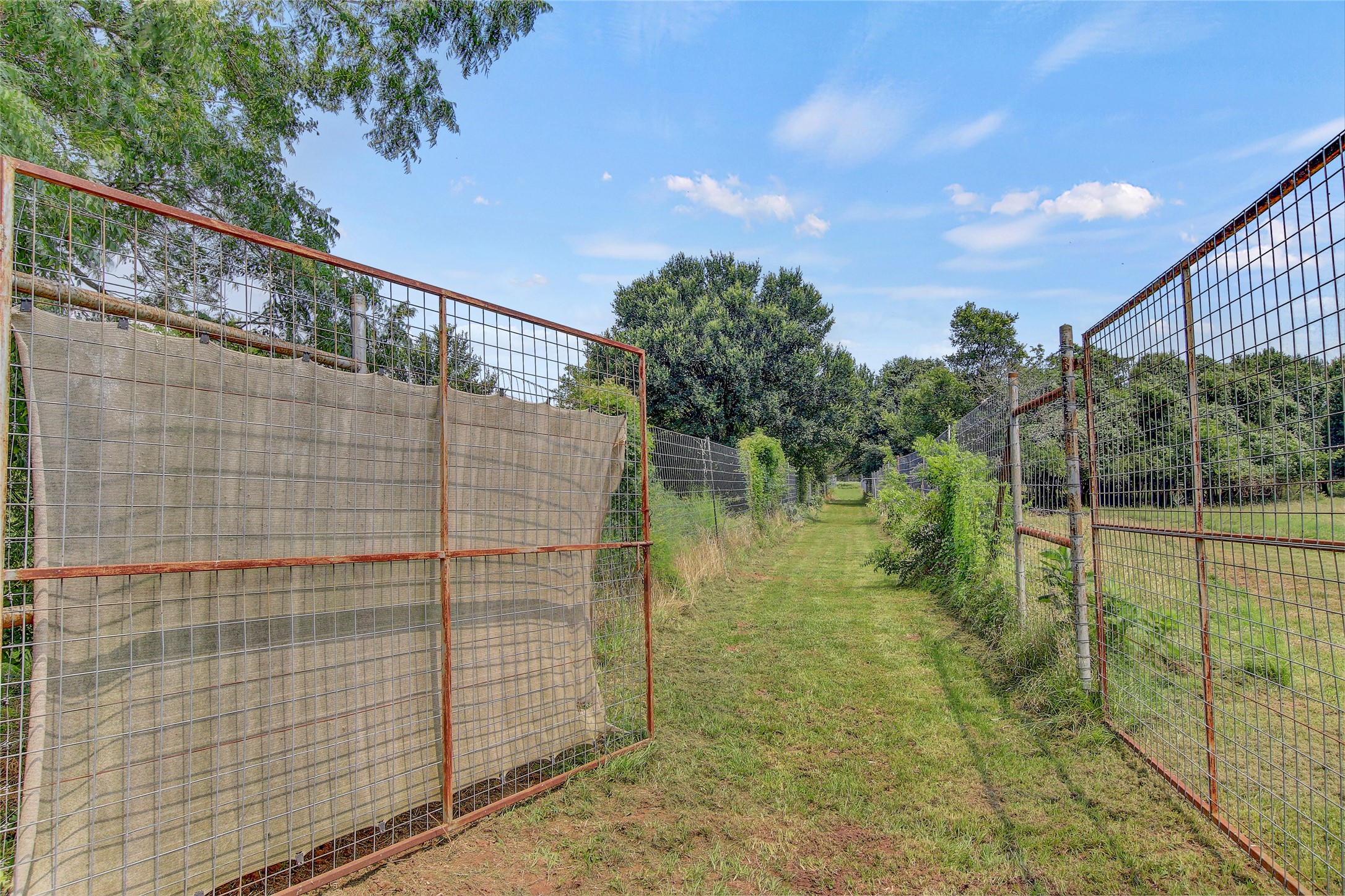 18197 Fm 619 Elgin, TX 78621 - Photo 36 of 39 a bathroom with a shower