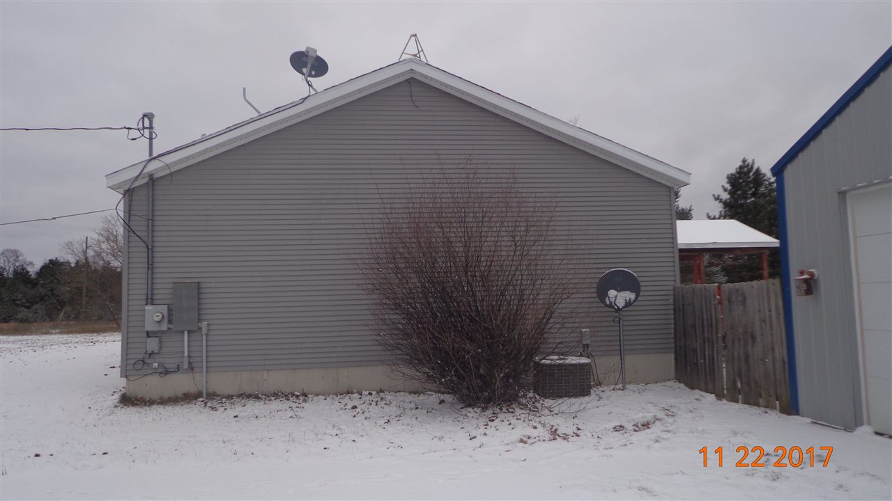 493 Mitchell Road Southeast Kalkaska, MI 49646 - Photo 6 of 44 1840792-5.JPG