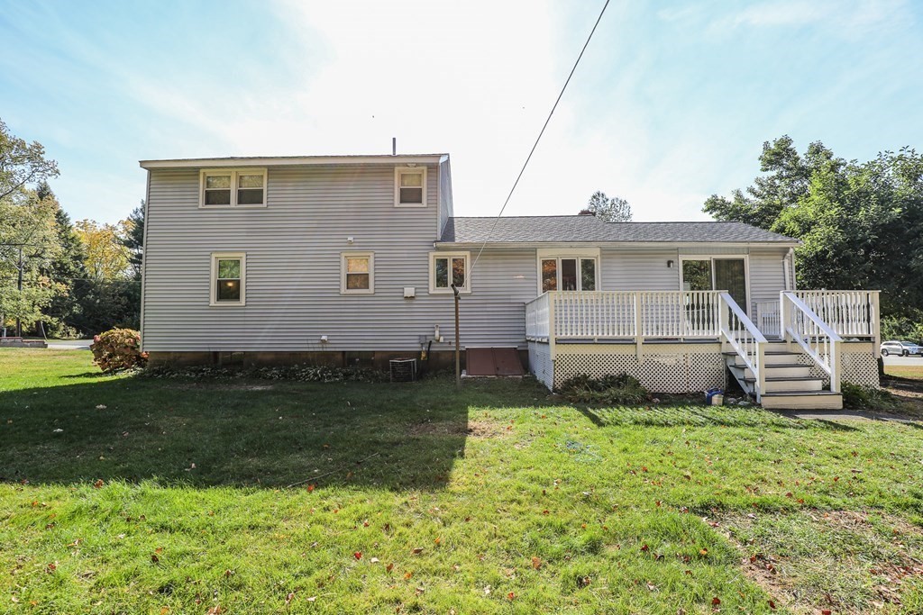 12 Bowman Road Billerica, MA 01821 - Photo 5 of 25
