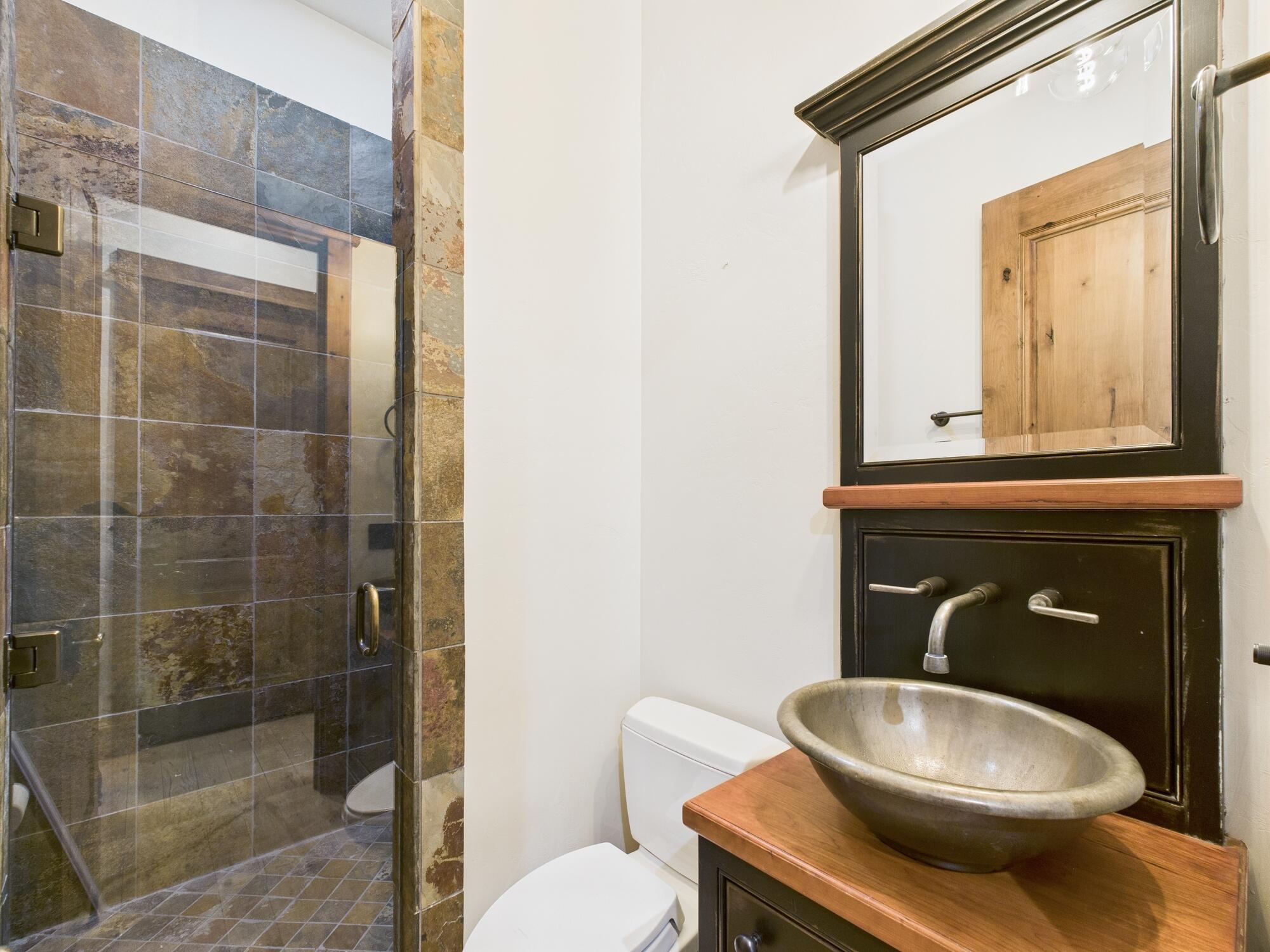 95 Freedom Loop Blaine County, ID 83313 - Photo 17 of 70 Downstairs bath with shower