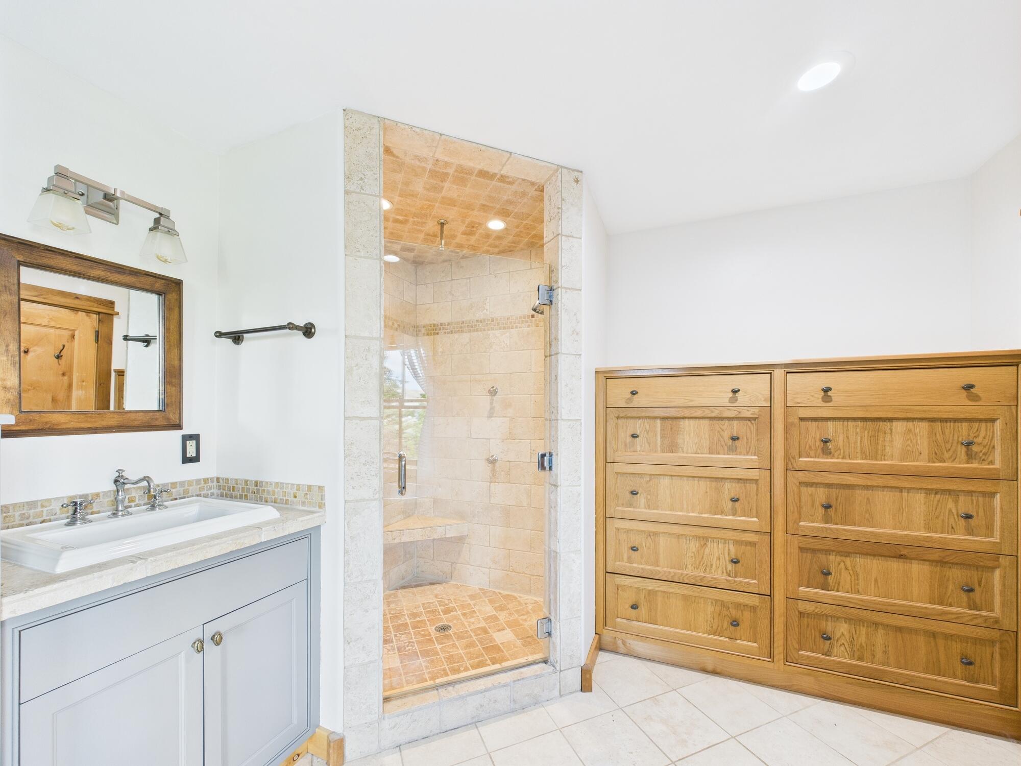 95 Freedom Loop Blaine County, ID 83313 - Photo 22 of 70 Primary Bath