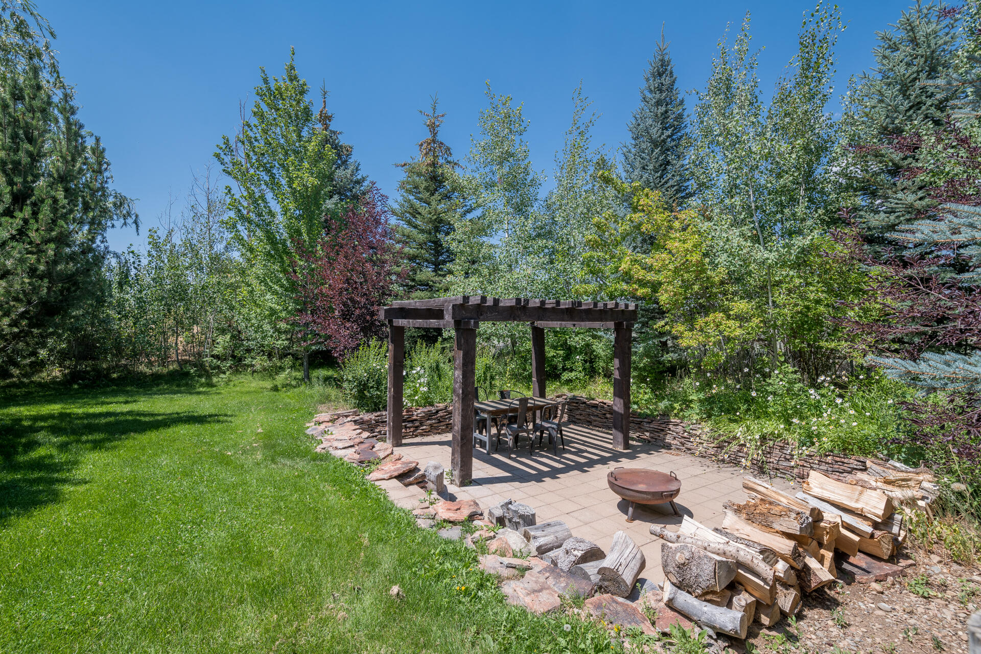 95 Freedom Loop Blaine County, ID 83313 - Photo 36 of 70 Outdoor seating